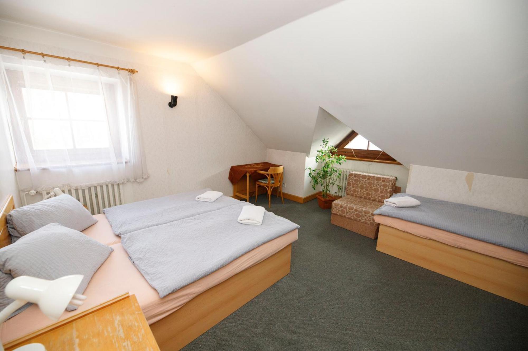 Mala Rennerovka Hotel Strazne Ngoại thất bức ảnh